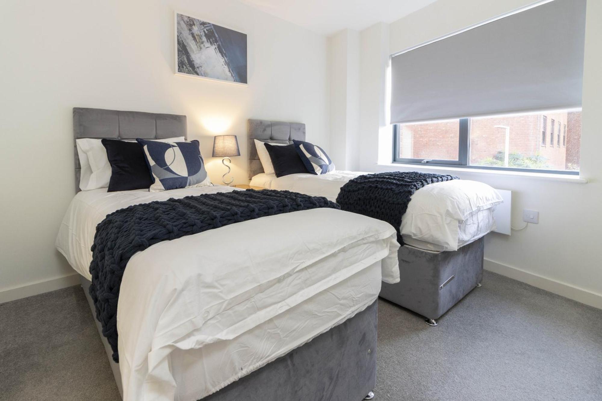 Linacre 11 - Modern 2 Bed Behind The Cathedral With Free Parking And Fast Wifi Apartment Exeter Exterior photo